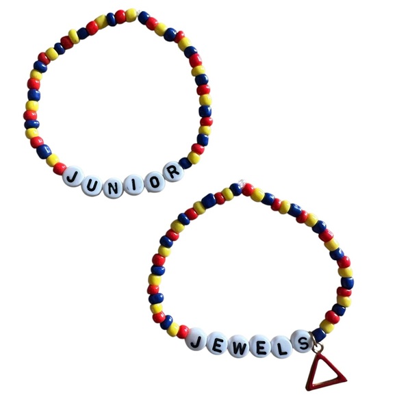 Bundle of 2 Handmade Taylor Swift “Junior Jewels” Bracelets, Gift Bag & Stickers - Picture 2 of 5